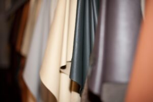 leather-compartments-2154573_1920